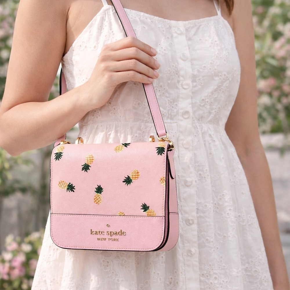 Kate Spade New York Staci Square
Pineapple Printed Shoulder/Crossbody Bag - Picture 17 of 17